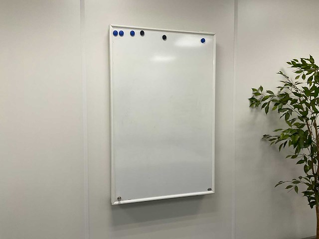 Diverse kantoorinventaris - afbeelding 8 van  8