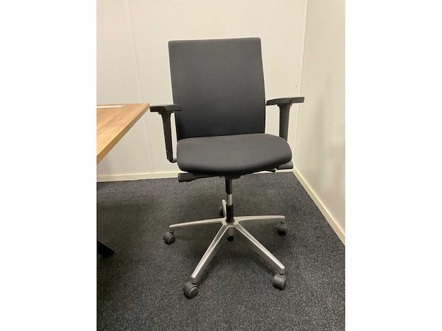 Diverse kantoorinventaris - afbeelding 2 van  12