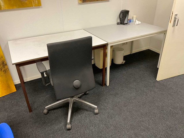 Diverse kantoorinventaris - afbeelding 3 van  12