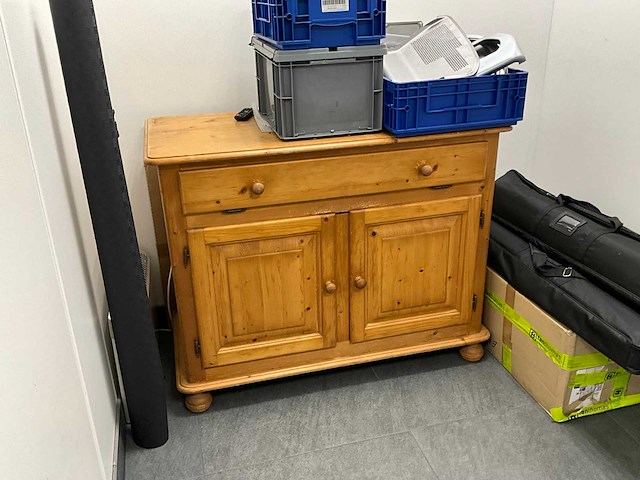 Diverse kantoorinventaris - afbeelding 5 van  8