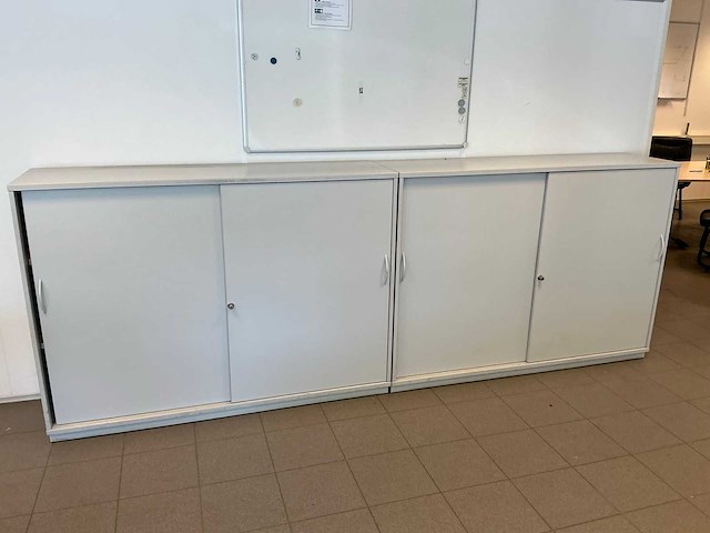 Diverse kantoorinventaris - afbeelding 2 van  3