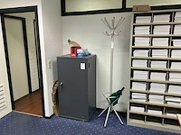 Diverse kantoorinventaris - afbeelding 4 van  14