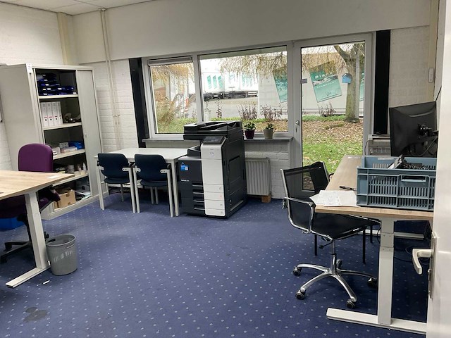 Diverse kantoorinventaris - afbeelding 1 van  14