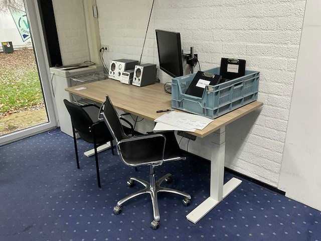 Diverse kantoorinventaris - afbeelding 7 van  14