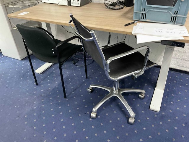 Diverse kantoorinventaris - afbeelding 11 van  14