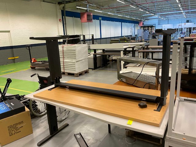 Diverse kantoorinventaris - afbeelding 6 van  6