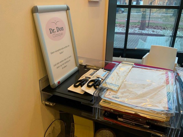 Diverse kantoorinventaris - afbeelding 3 van  13