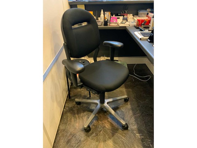 Diverse kantoorinventaris - afbeelding 8 van  13