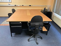 Diverse kantoorinventaris - afbeelding 4 van  11