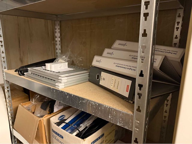 Diverse kantoorinventaris - afbeelding 6 van  15