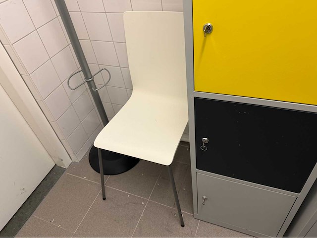 Diverse kantoorinventaris - afbeelding 10 van  15