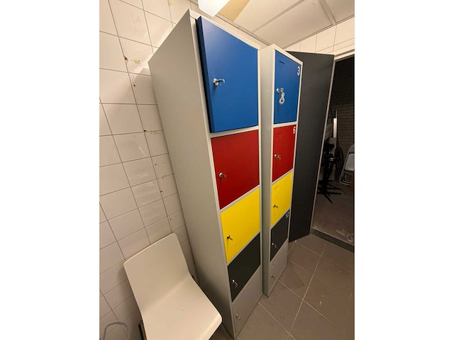 Diverse kantoorinventaris - afbeelding 12 van  15