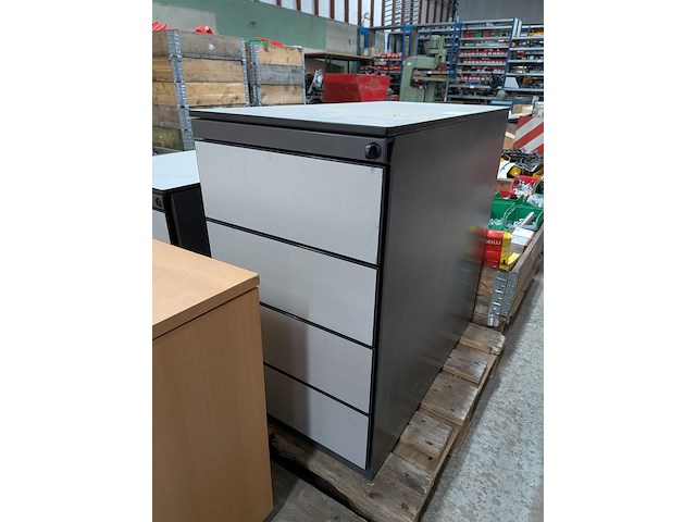 Diverse kantoorinventaris - afbeelding 7 van  29