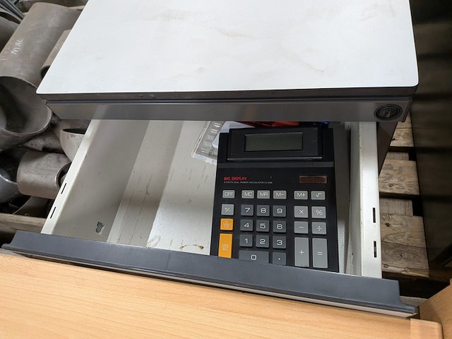 Diverse kantoorinventaris - afbeelding 11 van  29