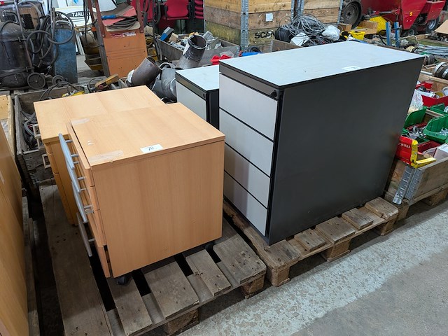 Diverse kantoorinventaris - afbeelding 12 van  29