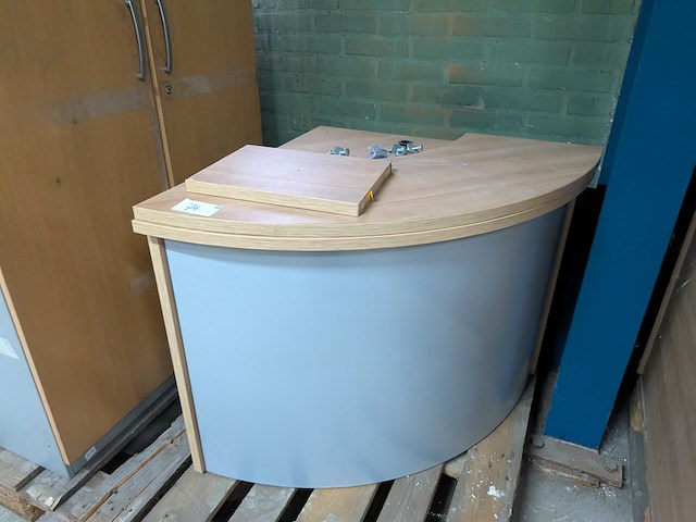 Diverse kantoorinventaris - afbeelding 2 van  12