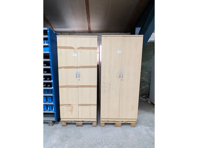 Diverse kantoorinventaris - afbeelding 1 van  12