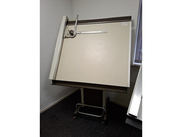 Diverse kantoorinventaris - afbeelding 7 van  13