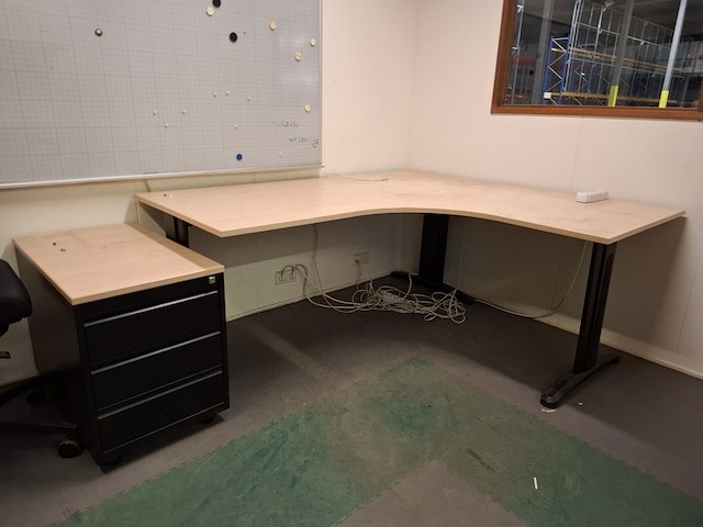 Diverse kantoorinventaris - afbeelding 4 van  7