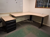 Diverse kantoorinventaris - afbeelding 4 van  7