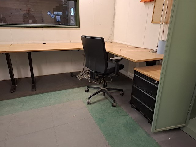 Diverse kantoorinventaris - afbeelding 7 van  7