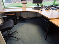 Diverse kantoorinventaris - afbeelding 4 van  9