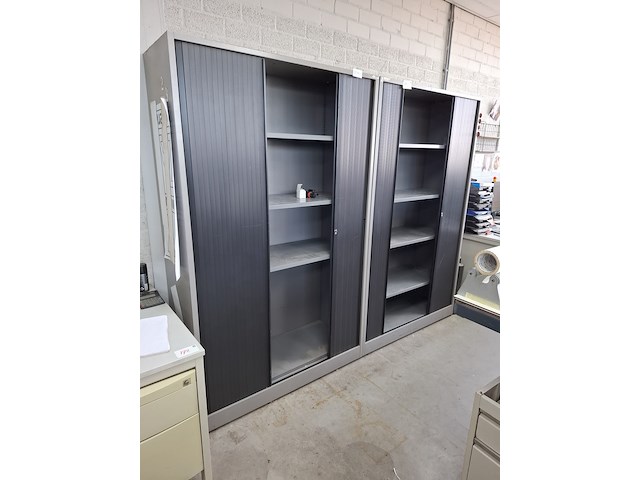 Diverse kantoorinventaris - afbeelding 1 van  9