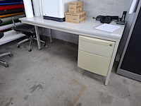 Diverse kantoorinventaris - afbeelding 5 van  9