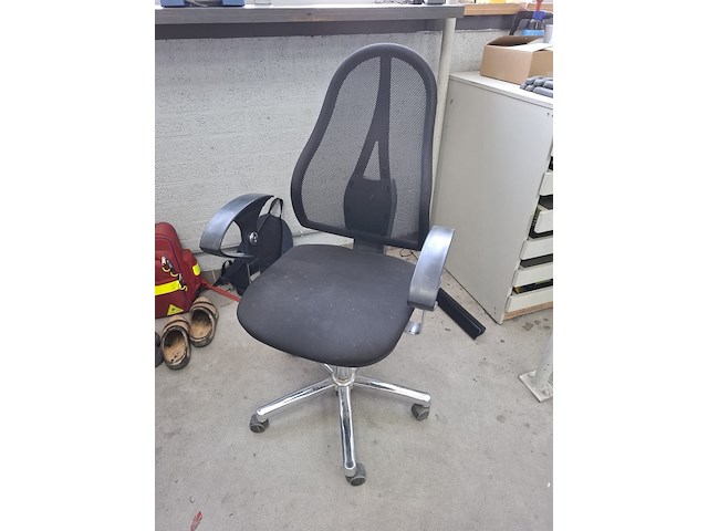 Diverse kantoorinventaris - afbeelding 9 van  9