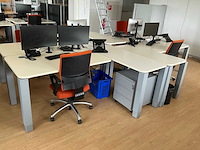 Diverse kantoorinventarissen - afbeelding 1 van  8
