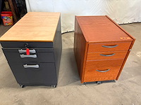 Diverse kantoormeubelen - afbeelding 2 van  5