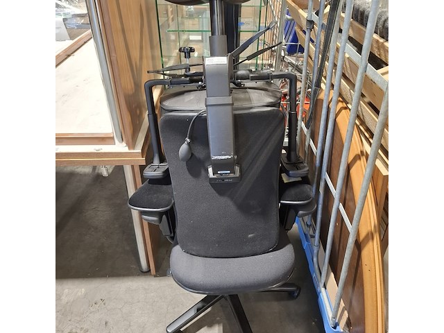 Diverse kantoormeubilair - afbeelding 6 van  10