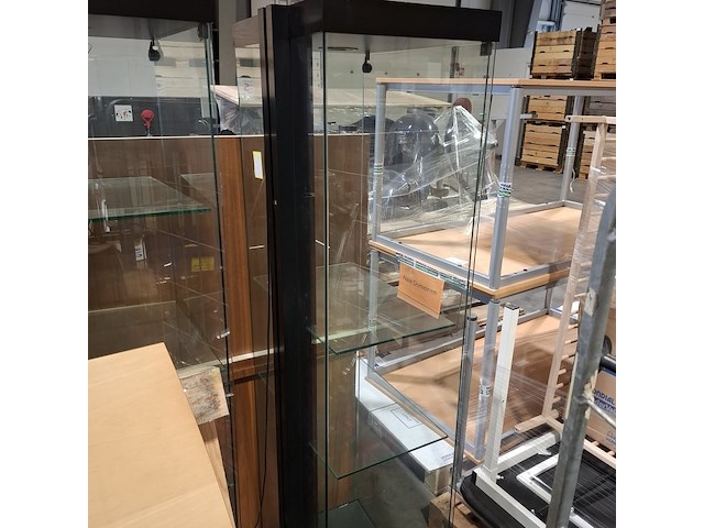 Diverse kantoormeubilair - afbeelding 9 van  10