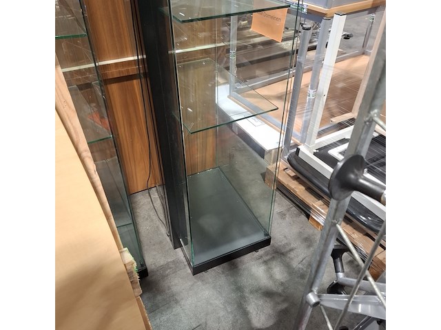 Diverse kantoormeubilair - afbeelding 10 van  10