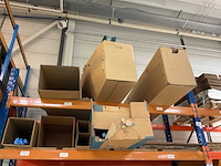 Diverse karton voorraad - afbeelding 7 van  12