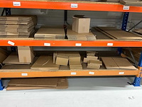 Diverse karton voorraad - afbeelding 12 van  12