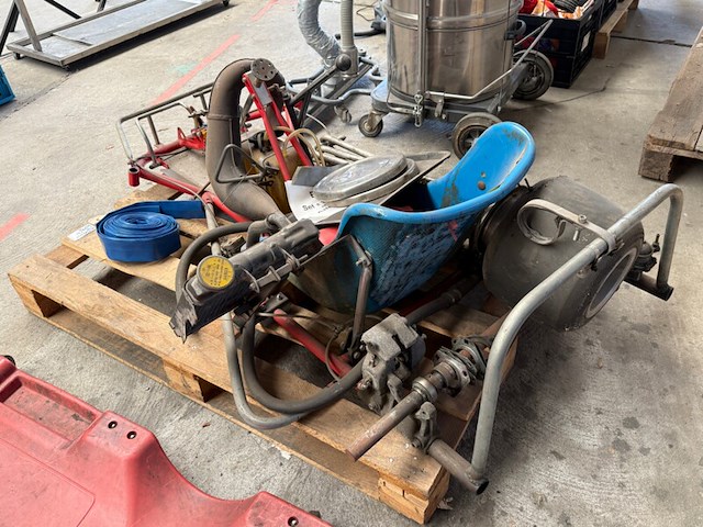 Diverse kartonderdelen mach1 kart - afbeelding 3 van  5