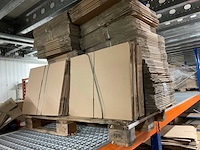 Diverse kartonnen dozen - afbeelding 2 van  3