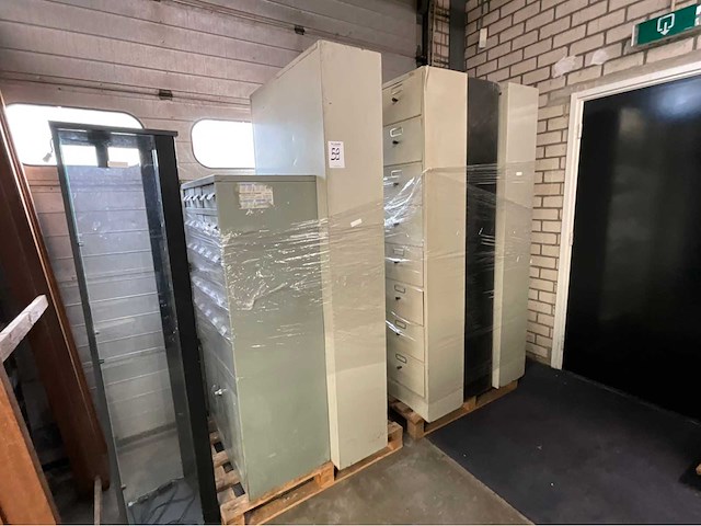 Diverse kasten (5x) - afbeelding 1 van  4