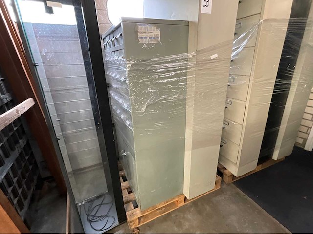 Diverse kasten (5x) - afbeelding 2 van  4