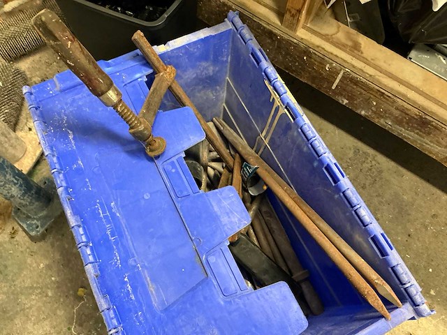 Diverse kasten met inhoud - afbeelding 5 van  14