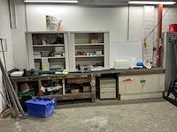 Diverse kasten met inhoud - afbeelding 1 van  14