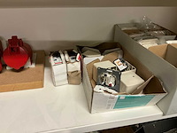 Diverse kasten met inhoud - afbeelding 11 van  14