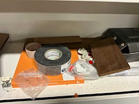 Diverse kasten met inhoud - afbeelding 13 van  14