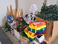 Diverse kerst- en feestspullen - afbeelding 1 van  8
