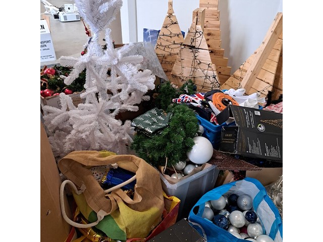Diverse kerst- en feestspullen - afbeelding 3 van  8