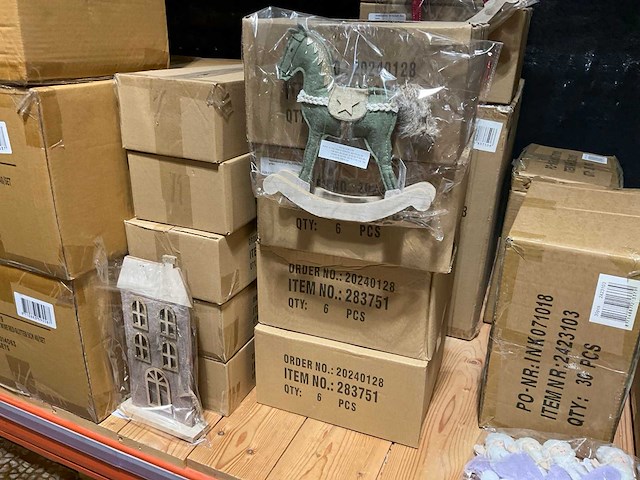 Diverse kerst-artikelen - afbeelding 22 van  26