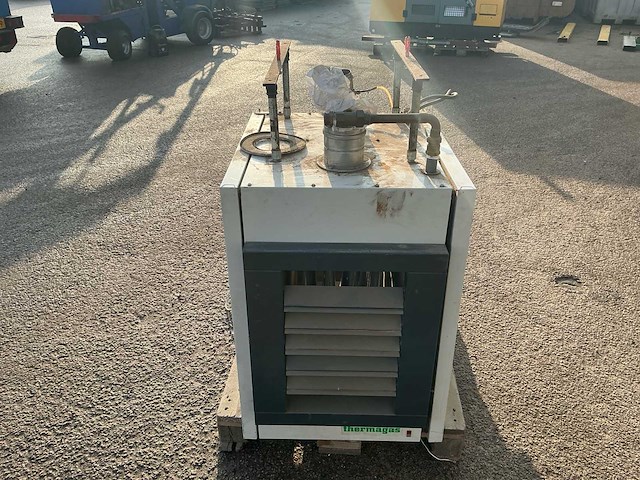 Diverse ketels en afzuiger (4x) waaronder 2021 intergas hre 28/24a - cv-ketel - afbeelding 33 van  35