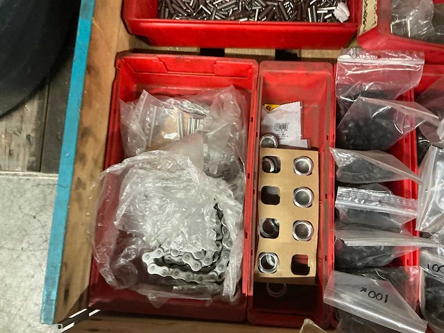 Diverse kettingen en onderdelen - afbeelding 4 van  5