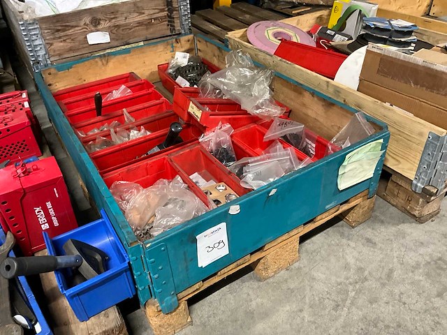 Diverse kettingen en onderdelen - afbeelding 1 van  8